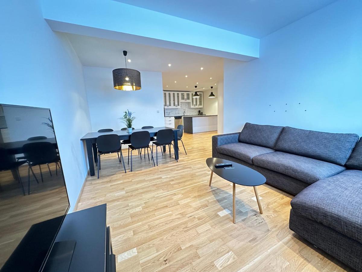 Modern And Spacious 4br Apartment,only 3 Km Drive From Downtown Apartamento Reiquiavique
