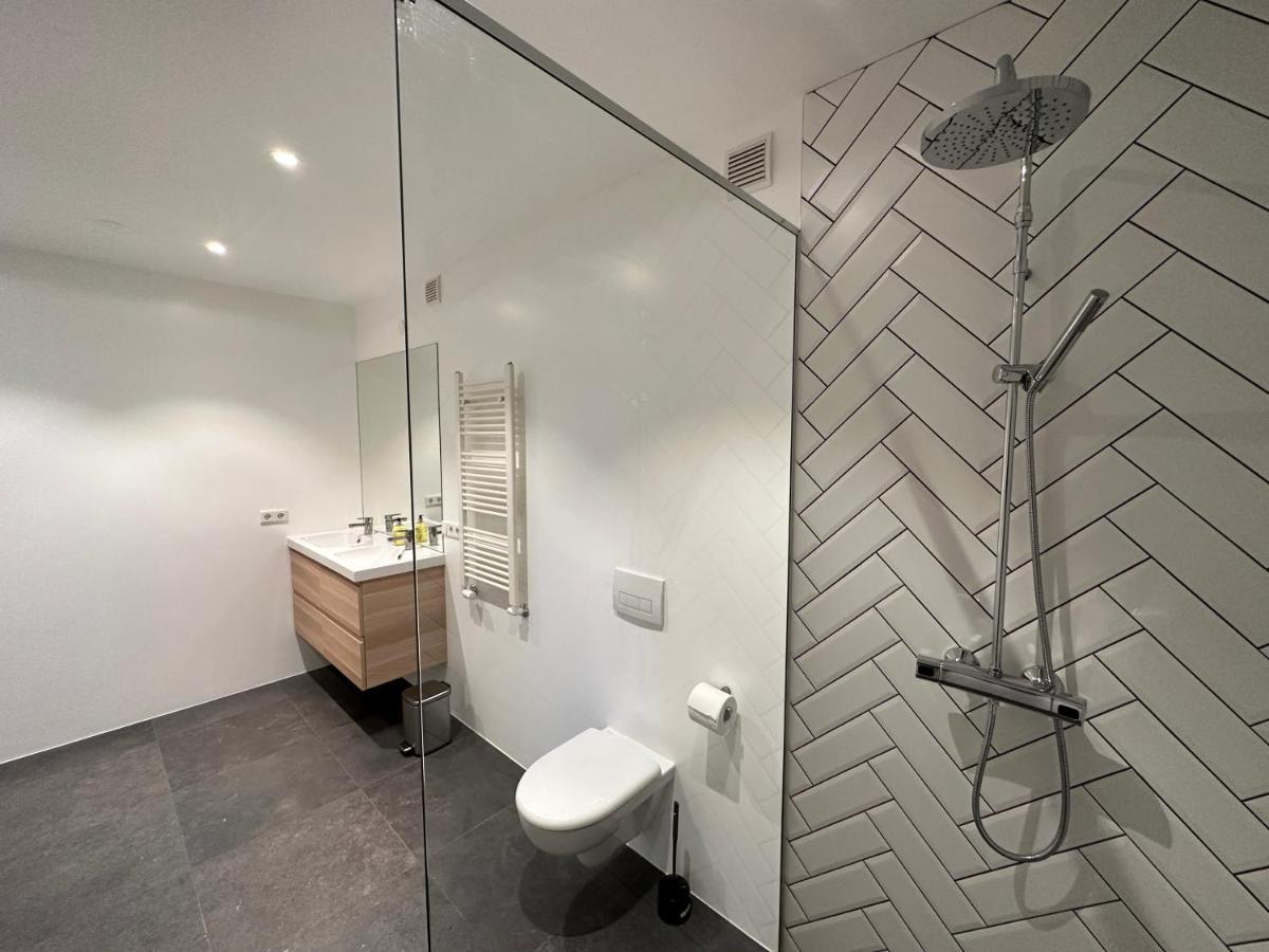 Modern And Spacious 4br Apartment,only 3 Km Drive From Downtown * Reiquiavique